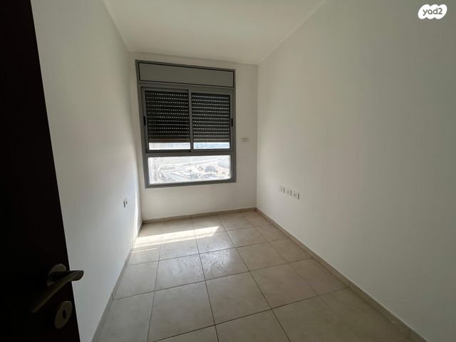 דירה, אהוד מנור, נתניה