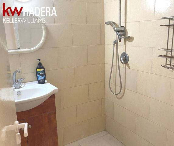 דירה, רמב"ם 51, רמב"ם, חדרה