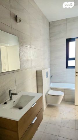 דירת גן, רעננה