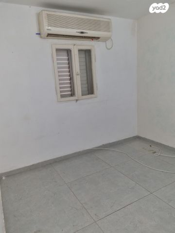 דירה, השושנים, נאות אשכול, יבנה