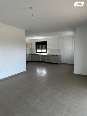 דירה, נווה יהודה, רחובות