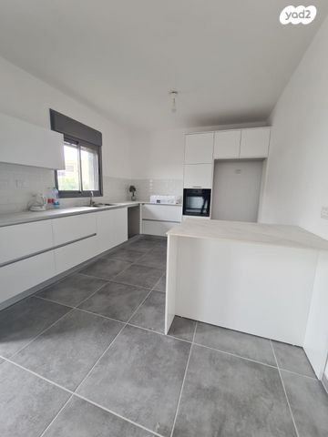 השכונה המערבית