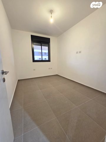 דירה, קרית קריניצי, רמת גן