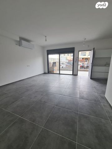 דירת גן, השכונה המערבית, מגדל העמק