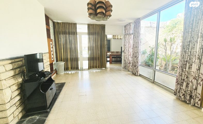 בית פרטי/ קוטג', משה שפירא 23, צפון מזרח מרכז העיר, נתניה