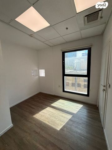 משרדים, רמת גן