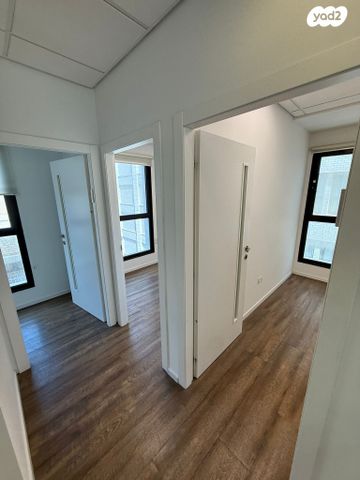 משרדים, רמת גן