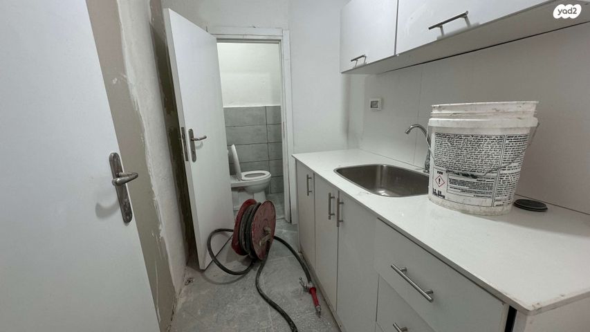 חנויות/ שטח מסחרי, שלבים, גבעת הרצל, אזור המלאכה יפו, תל אביב יפו