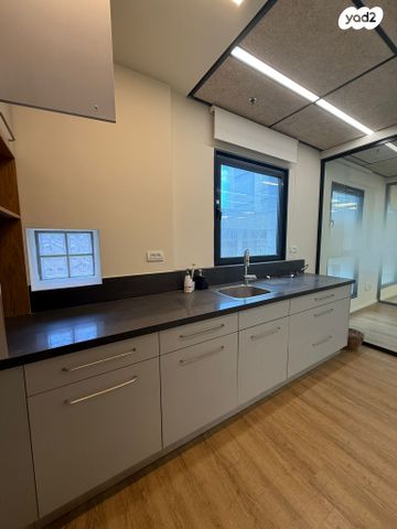 משרדים, רמת גן