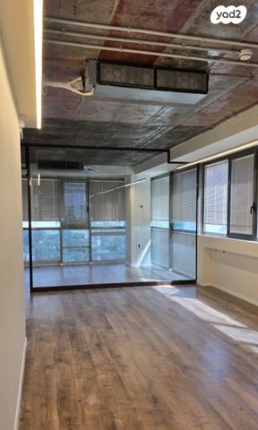 משרדים, מונטיפיורי, הרכבת, תל אביב יפו