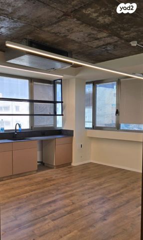 משרדים, מונטיפיורי, הרכבת, תל אביב יפו