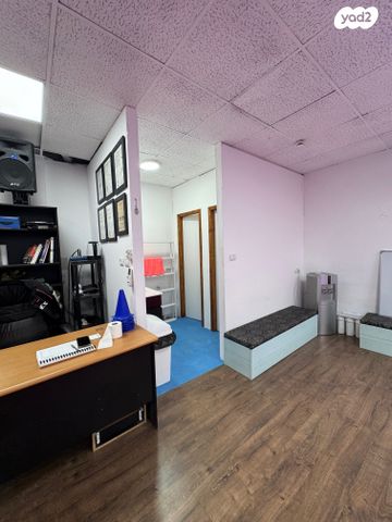 סטודיו, חרושת, אזור תעשיה ומסחר, רמת השרון