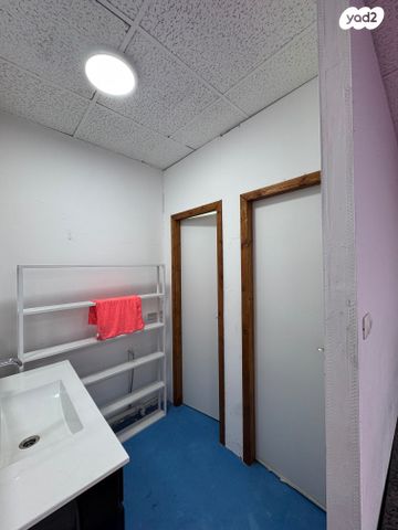 סטודיו, חרושת, אזור תעשיה ומסחר, רמת השרון