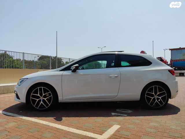 מודעת רכב סיאט לאון