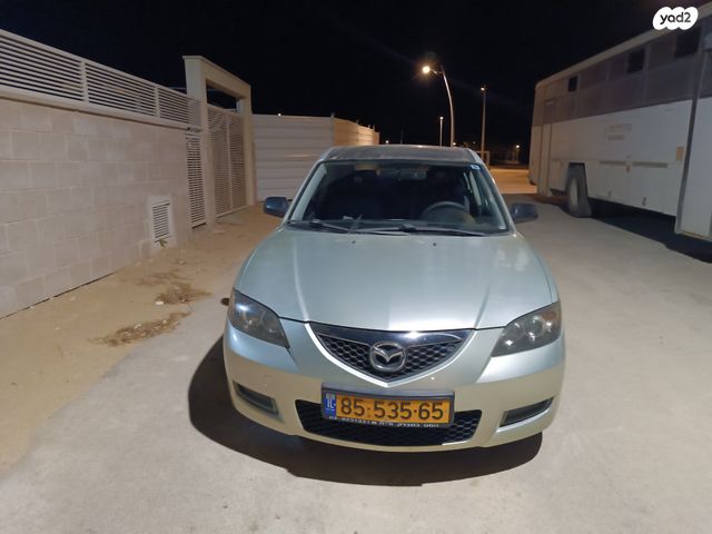 מודעת רכב מאזדה 3