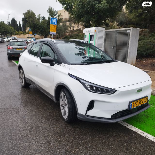 מודעת רכב ג׳ילי Geometry C