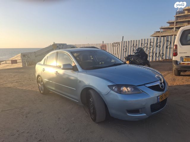 מודעת רכב מאזדה 3