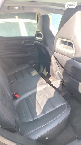 מודעת רכב אם ג'י EHS PHEV