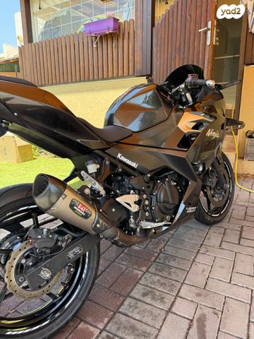 קאוואסאקי נינג'ה 400