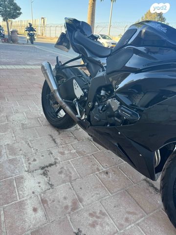 קאוואסאקי ZX-6R