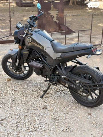 בנלי LEONCINO250