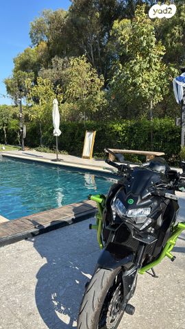 קאוואסאקי Z900