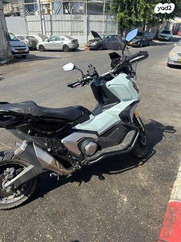 הונדה X-ADV750