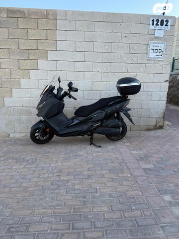 מודעת רכב סאן יאנג ג'וי-מקס 125