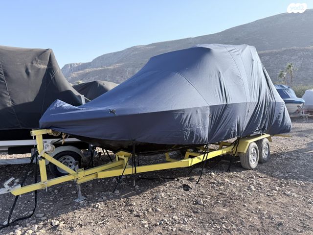 יאכטות - סירות מנוע