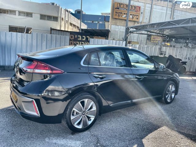 יונדאי איוניק