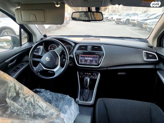 סוזוקי S-Cross