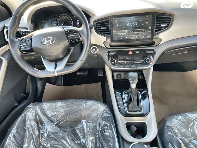 יונדאי איוניק