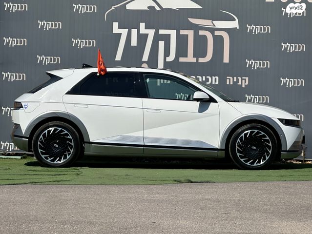 יונדאי איוניק 5