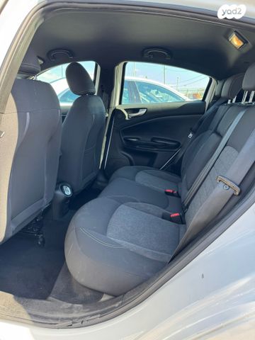 אלפא רומיאו ג'ולייטה