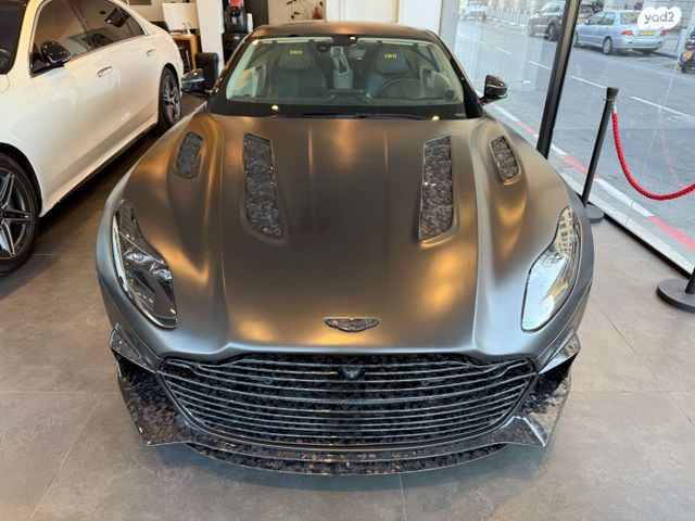 אסטון מרטין DB11