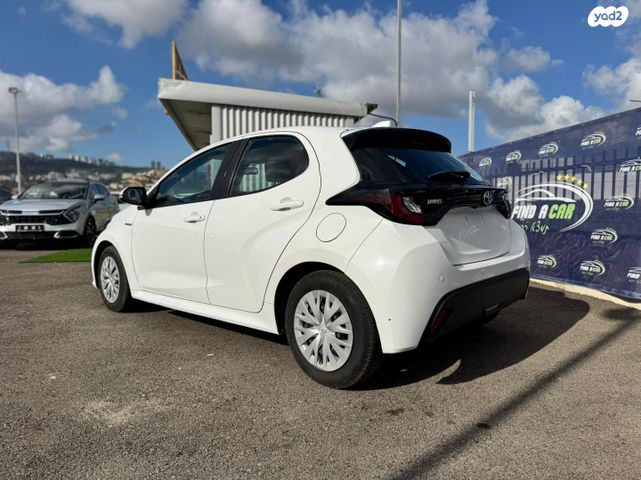 טויוטה יאריס