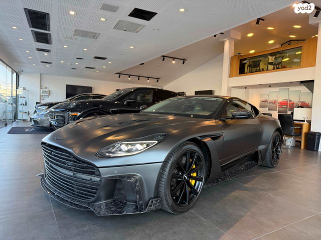 אסטון מרטין DB11