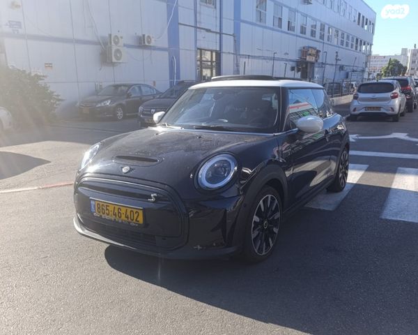 מודעת רכב מיני קופר SE (חשמלית)