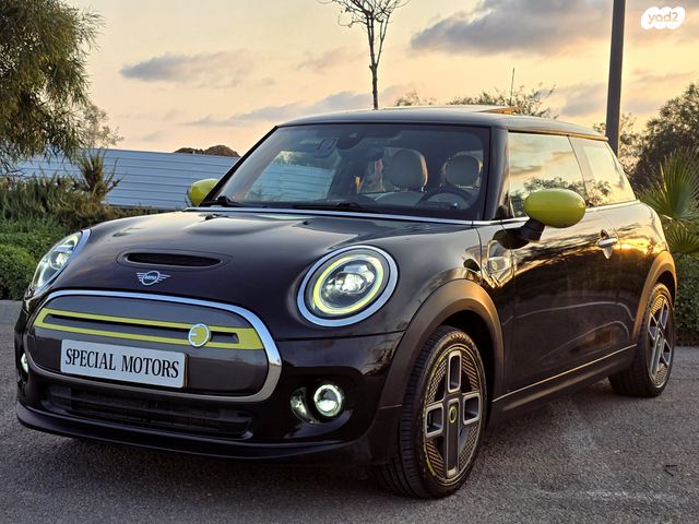 מודעת רכב מיני קופר SE (חשמלית)