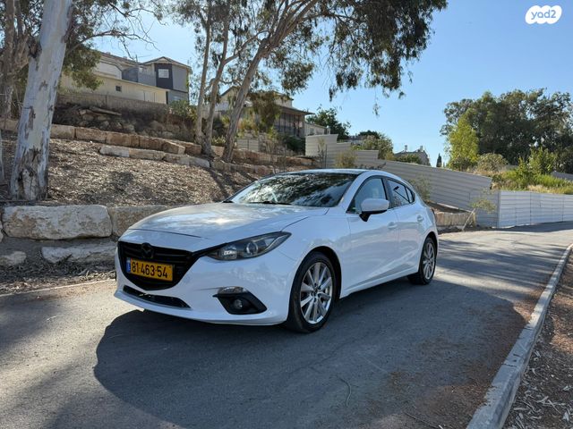 מודעת רכב מאזדה 3
