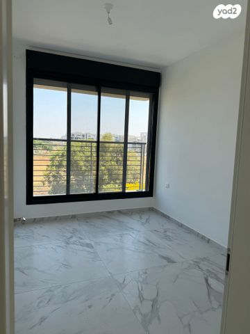 גג/ פנטהאוז, יעקב דורי 9, הרצליה הירוקה, נווה עובד, הרצליה