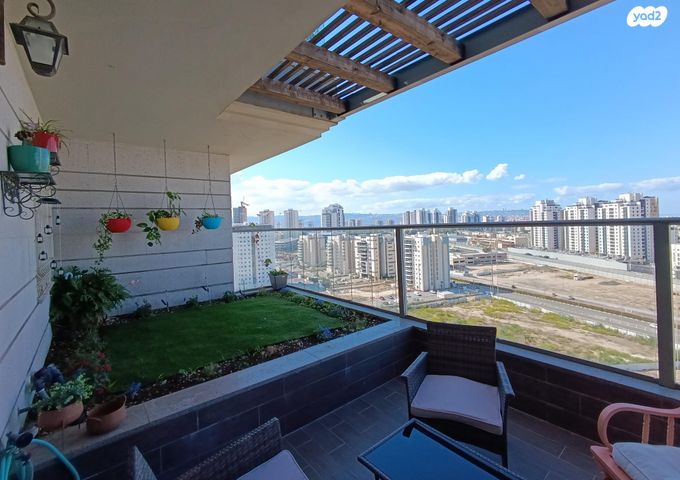 דירה, זלמן שז"ר 8, נווה גנים, קרית מוצקין