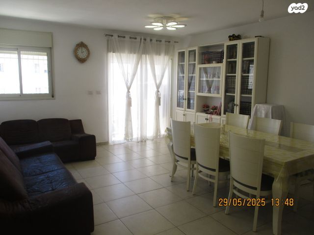 דירה, אתרוג 8, החורש, חריש