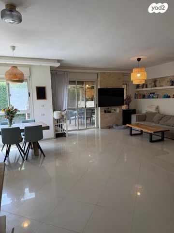 זבולון המר 11