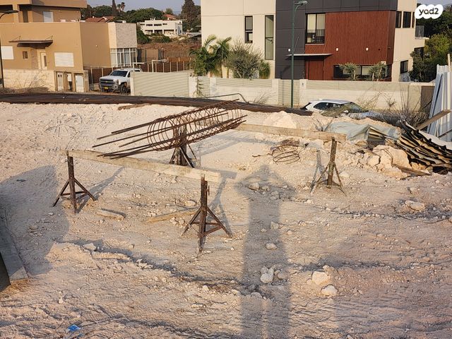 מגרשים, בקוע, בקוע, בקוע