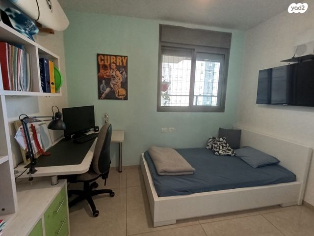 דירה, זלמן שז"ר 8, נווה גנים, קרית מוצקין