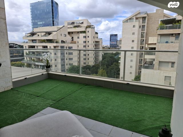 דופלקס, שלמה וחיה אנגל 10, כפר סבא הירוקה, כפר סבא