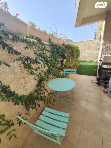 דירת גן, שלדג 2, סנסן, צור הדסה