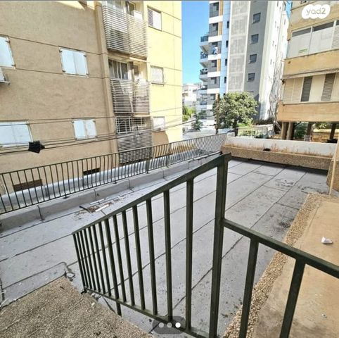 אריה בן אליעזר 10