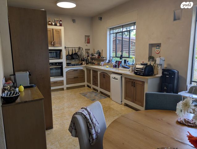 בית פרטי/ קוטג', הנורית 11, צורן, קדימה צורן